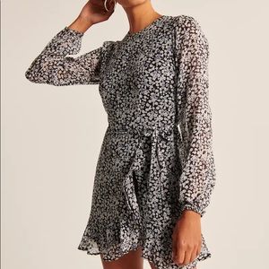 Abercrombie dress size small